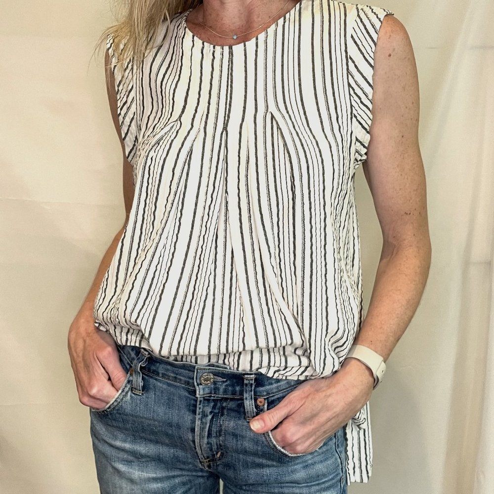 Michael Stars Seersucker Crew Neck Pleated Top White Black Cap Sleeve Size XS